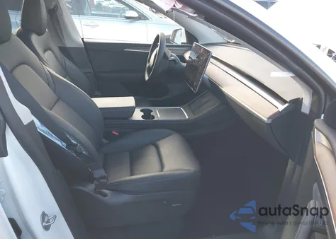 2024 Tesla Model Y Long Range Dual Motor All-Wheel Drive/Rwd from USA, damaged, VIN 7SAYGDED2RF160531